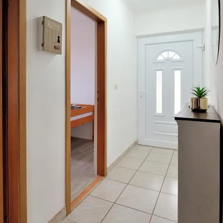 Promaja アパート *